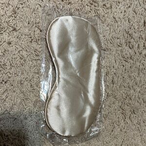 Luxurious Satin Sleep Mask in Cream